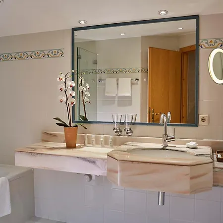 Erzberg Hotel 4*