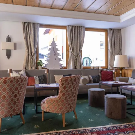 厄兹贝格酒店 4* Zürs