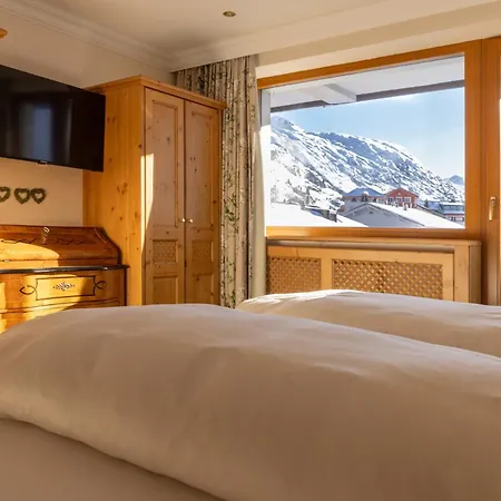 厄兹贝格酒店 酒店 Zürs